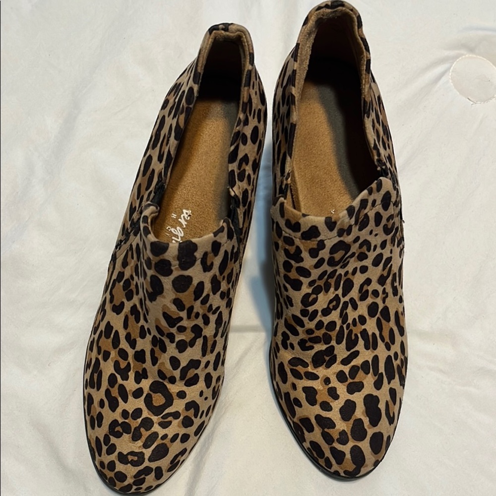 Dr. Scholl's Ankle Boots in Brown and Black